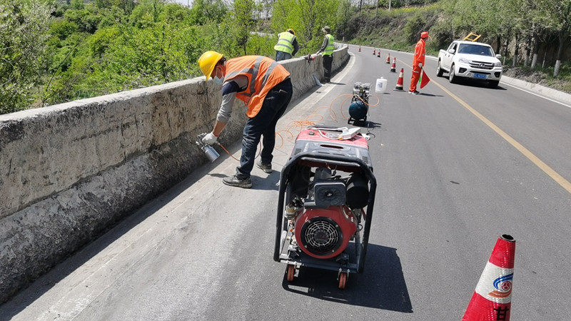 施工中.jpg 施工中.jpg