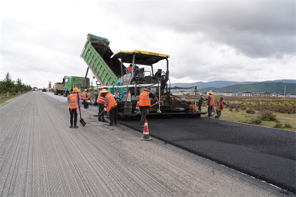 香松公路1.jpg 香松公路1.jpg