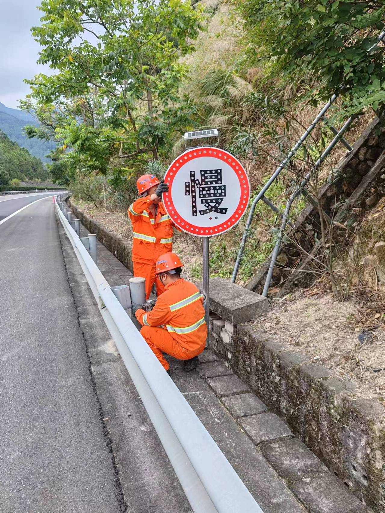 1201_2.jpg 1201_2.jpg