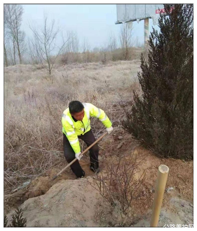 春融时节养路忙 (5).jpg