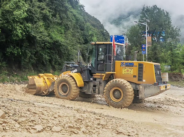 现场图3.jpg 现场图3.jpg