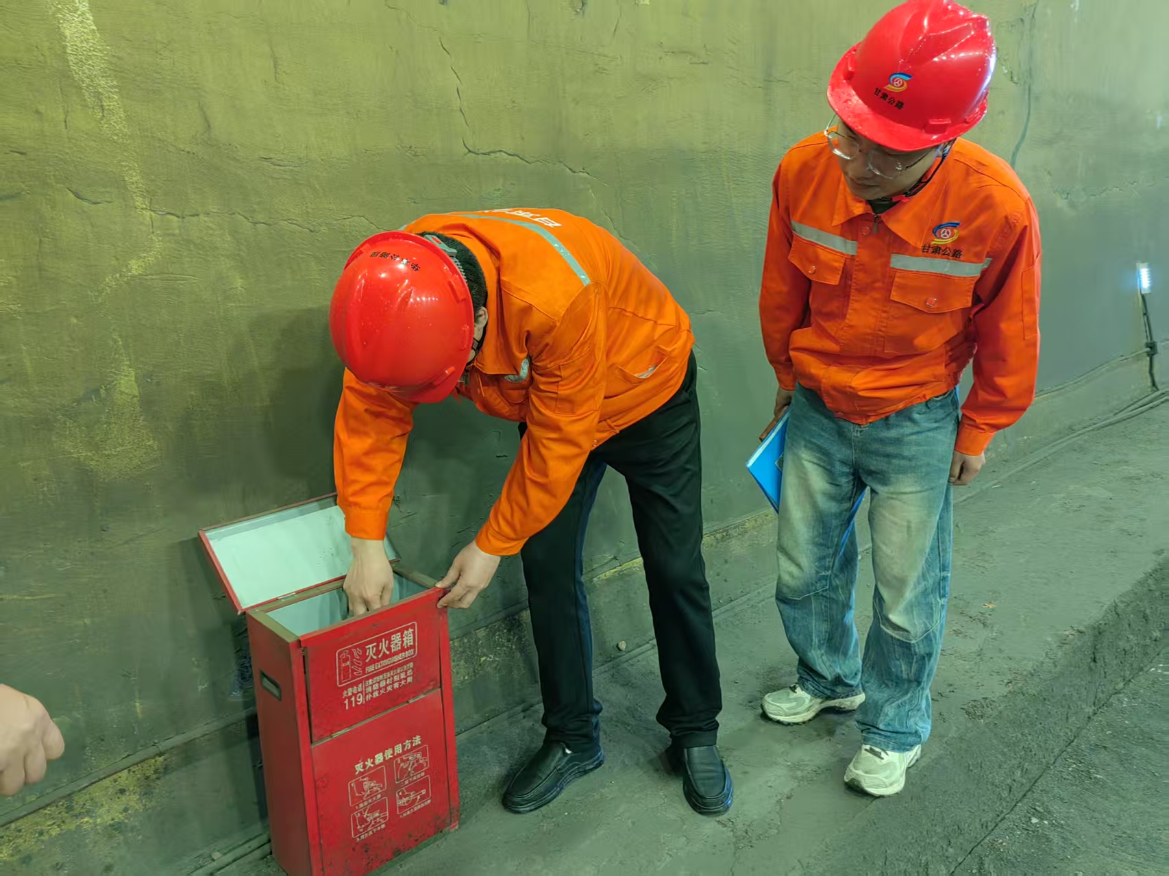 配图2.jpg 配图2.jpg