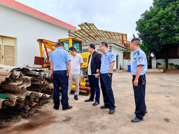 弥勒2_副本.jpg 弥勒2_副本.jpg